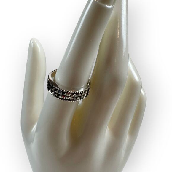 Vintage Statement Ring Size 8 - Picture 4 of 7